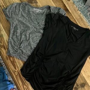Beyond the Bump Ruched Gray and Black Maternity Short Sleeve Tees - Sz S